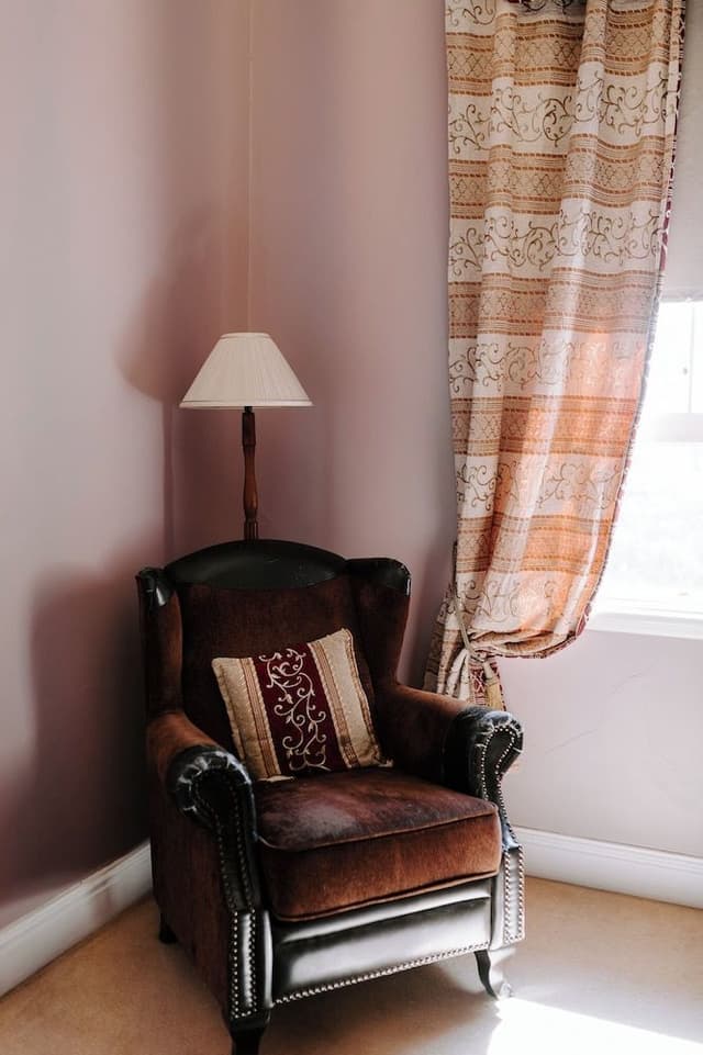 The Victorian Rooms (separate private bathroom)