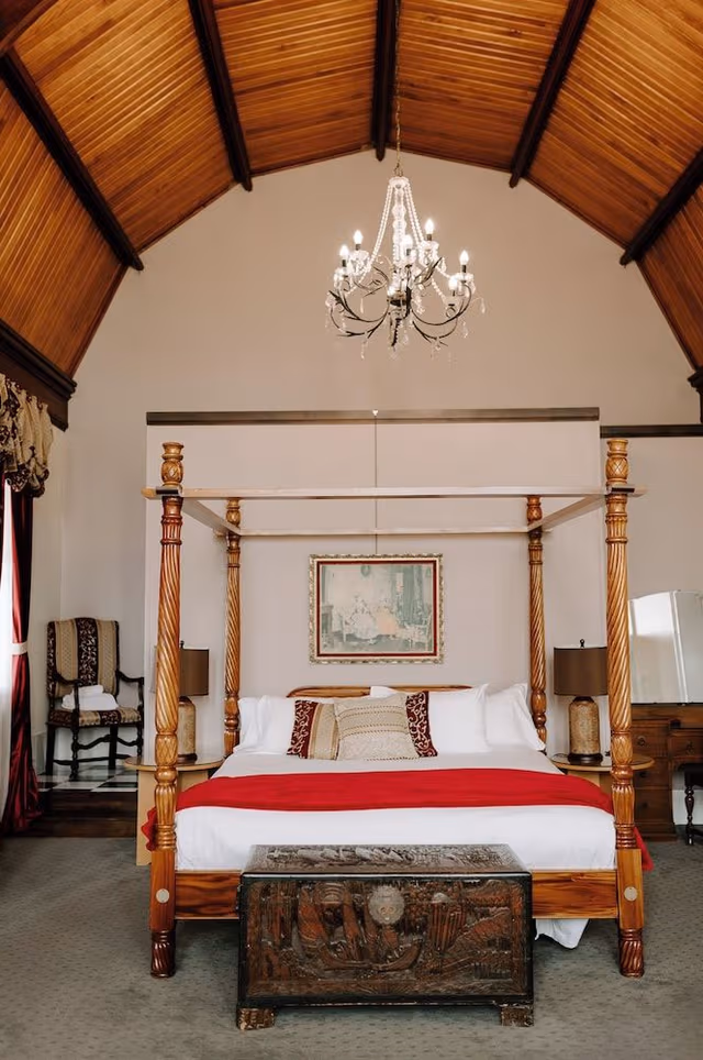The East Wing Suite