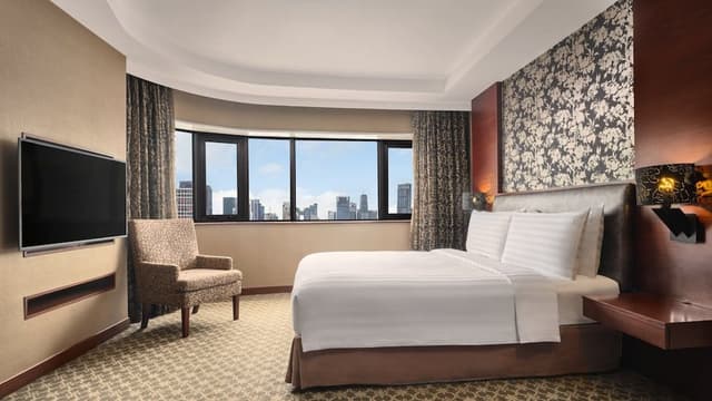 Standard Room, Multiple Beds (Mid Floor)