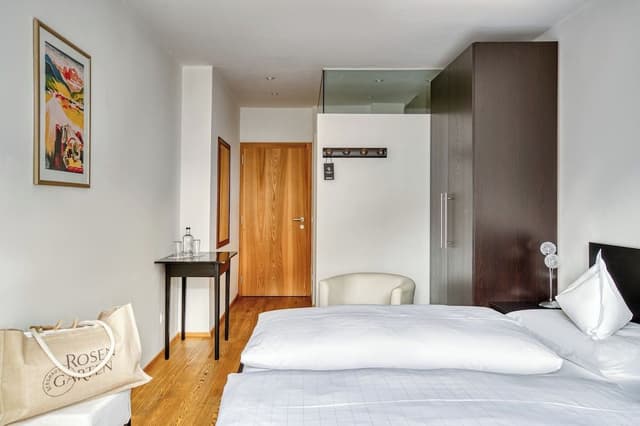 Basic Room, Mountain View