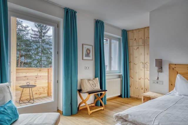 Superior Room, Mountain View
