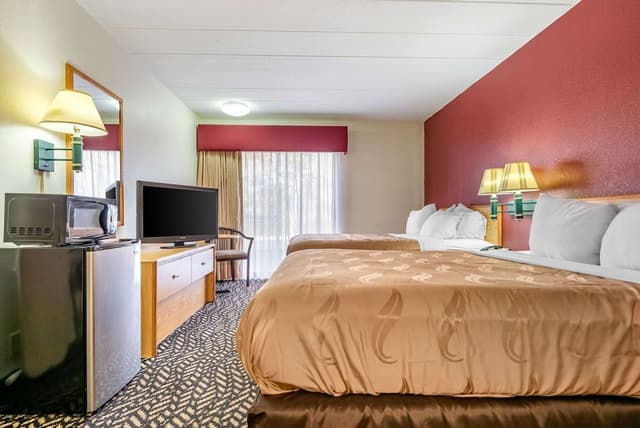 Room, 2 Queen Beds, Accessible, Non Smoking