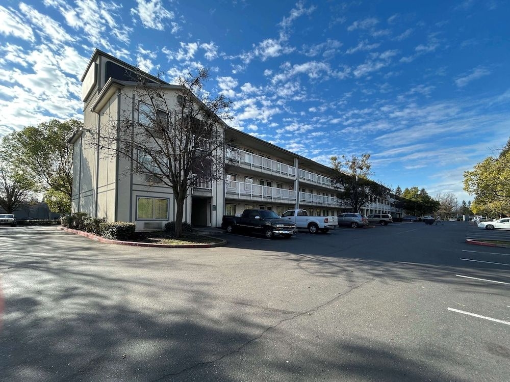 Crossland Economy Studios - Sacramento - Point East Dr.0