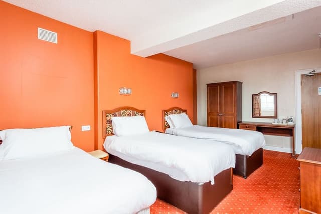 Triple Room, 3 Twin Beds