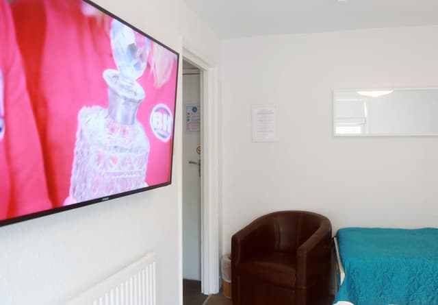 Large Double Room, 1 King Bed, Ensuite, Second Floor
