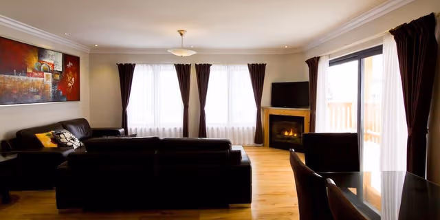 3 Bedrooms Apartment - Mountain view