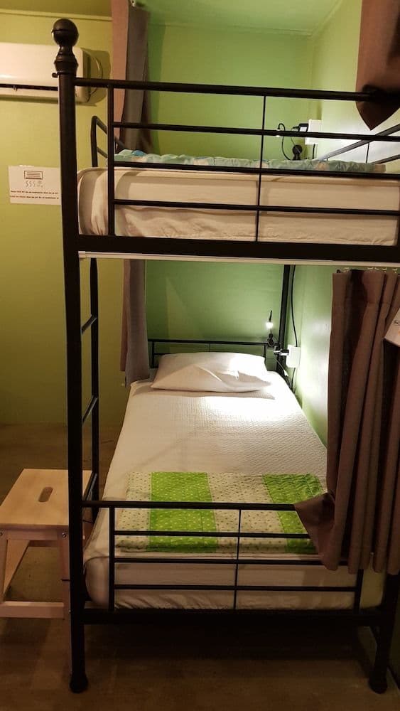Shared Dormitory, Women only, Shared Bathroom (6-person, Foreigners only)