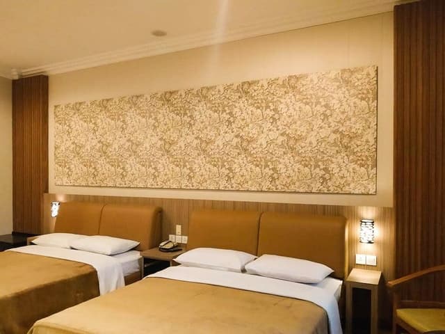 Deluxe Quadruple Room, 2 Queen Beds, Non Smoking, Balcony