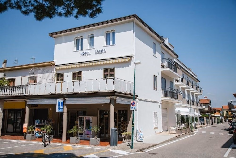Hotel Laura2