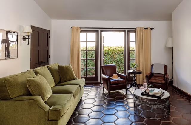 Suite (Melvyn's)