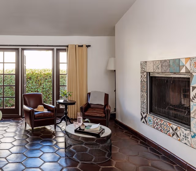 Suite (Melvyn's)