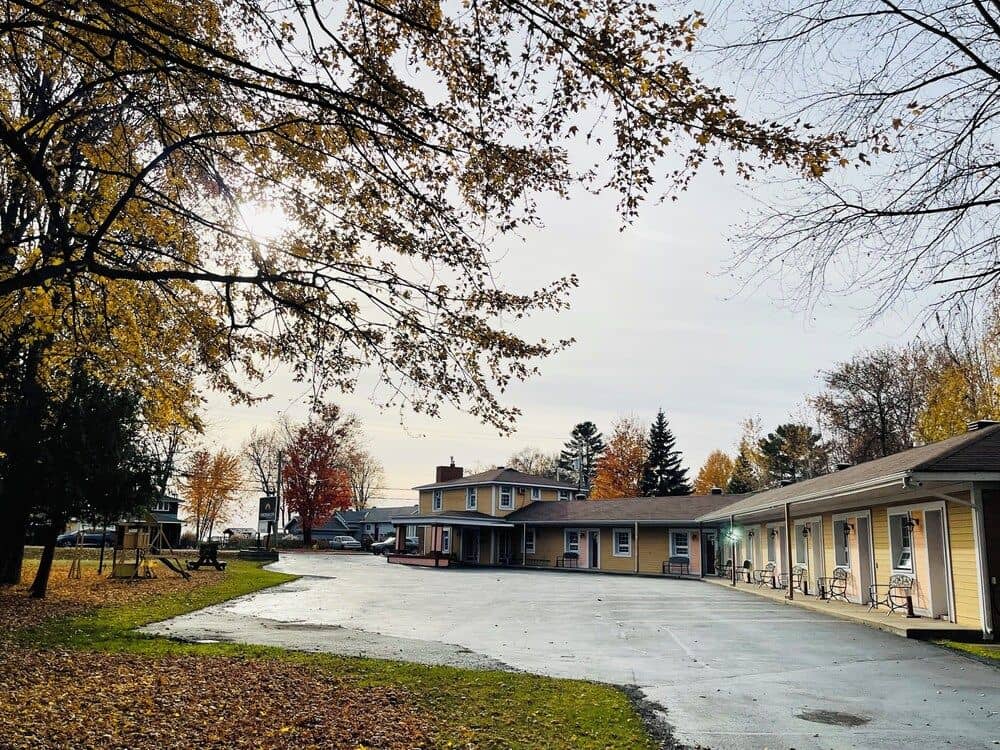 Lakeshore Suites Plus Lakeshore Suites Plus