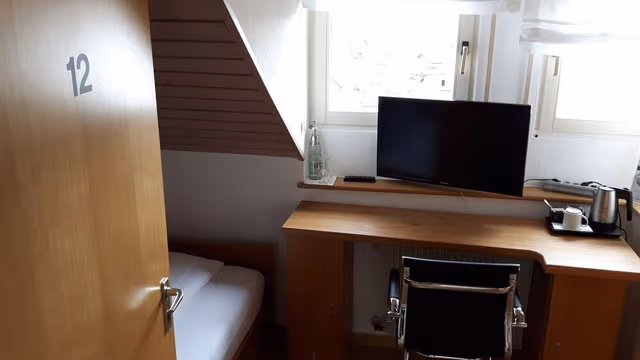 Economy Single Room
