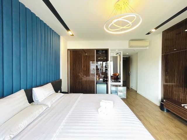 Executive Room, City View
