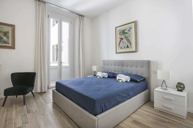 Basic Apartment, Multiple Beds