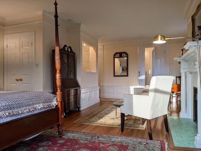 Premium Suite, 1 King Bed, Bathtub, Pool View