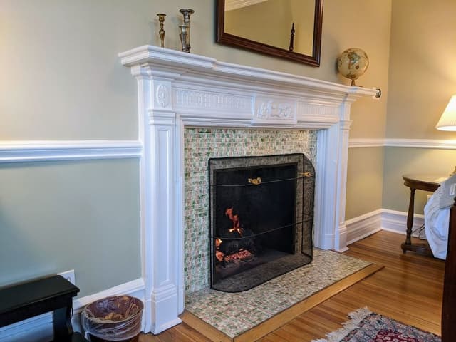 Premium Room, 1 Queen Bed, Fireplace, Pool View