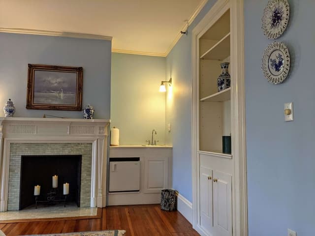 Premium Room, 1 King Bed, Non Smoking, Private Bathroom