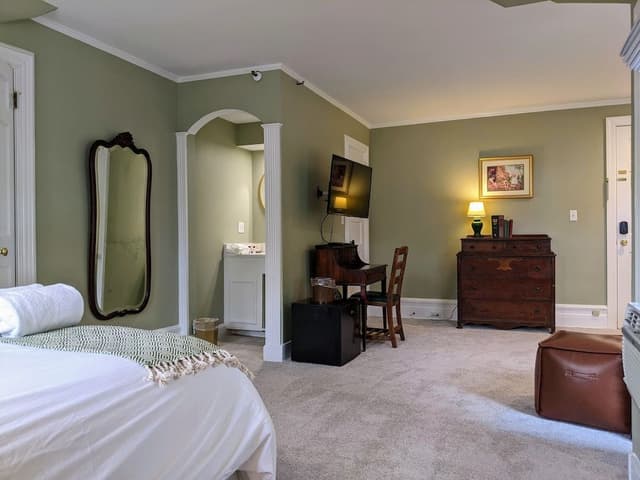 Standard Room, 1 Queen Bed, Non Smoking