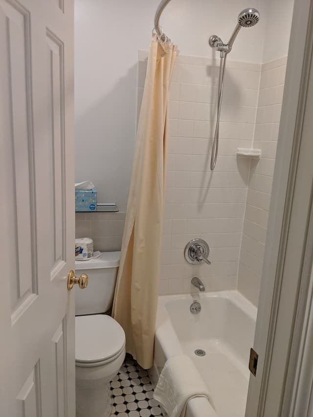 Premium Room, 1 Queen Bed, Fireplace, Pool View