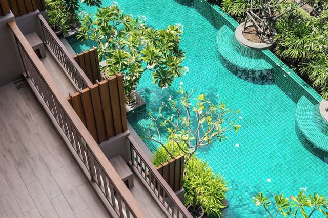 Pool View Deluxe King Plus