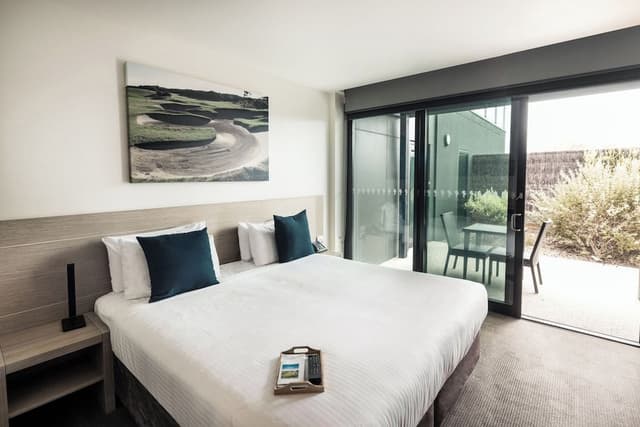 Standard Room, Terrace (King or Twin)