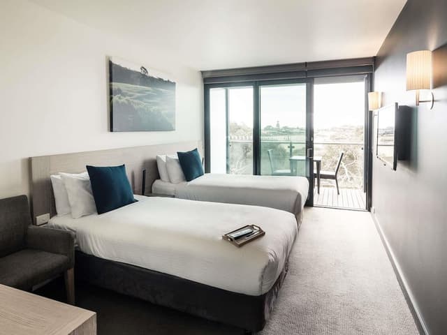 Superior Room, Balcony, Golf View (King or Twin)