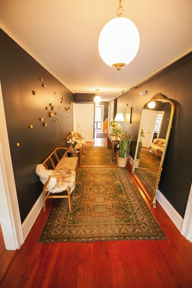 Yellow House4