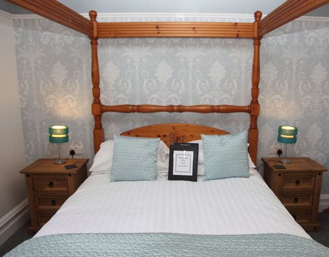 Double Room (Four Poster Bed)