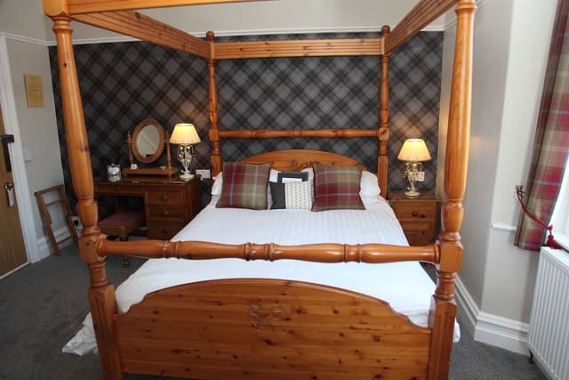 Double Room (Four Poster Bed)