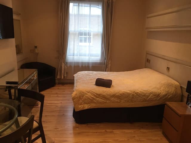 Double Room with Bathtub
