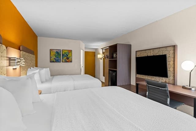 Standard Room, 2 Queen Beds, Non Smoking