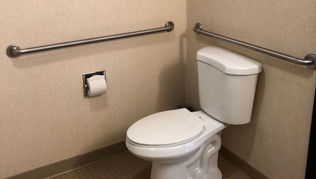 Room, 1 Queen Bed, Accessible, Refrigerator & Microwave (1 Queen Bed Accessible Non Smoking)