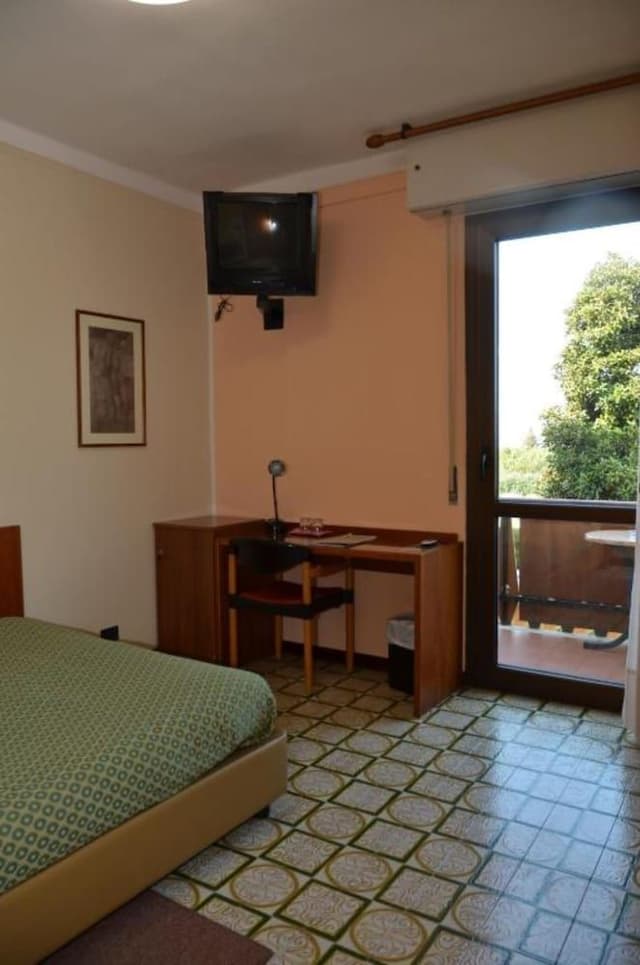 Economy Double or Twin Room (Penthouse)