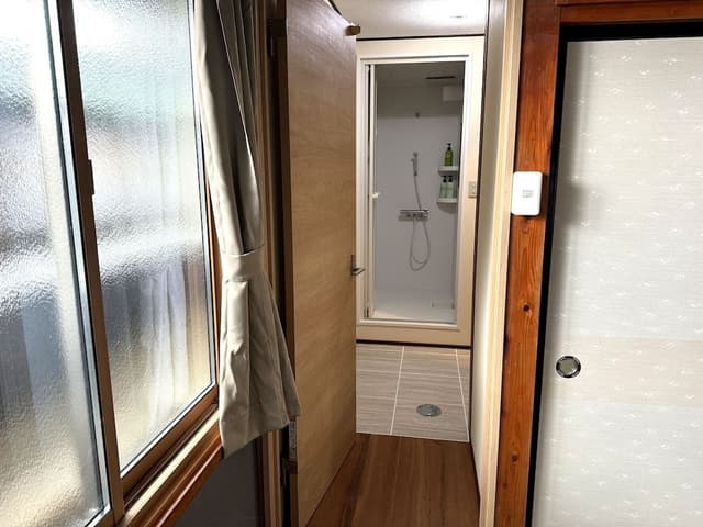 Japanese-Style Room 196 ft2, Private Toilet and Private Shower (No parking is provided)