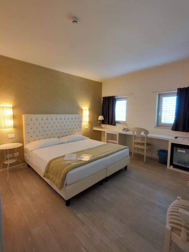 Standard Double or Twin Room, 1 Bedroom, Refrigerator, City View
