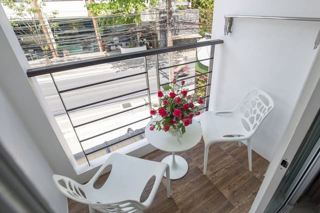 Deluxe Room, Balcony