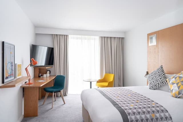 Premium Room, 1 Queen Bed (Top Floor)