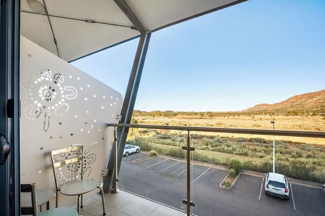 Premium Room, 1 King Bed, Mountain View