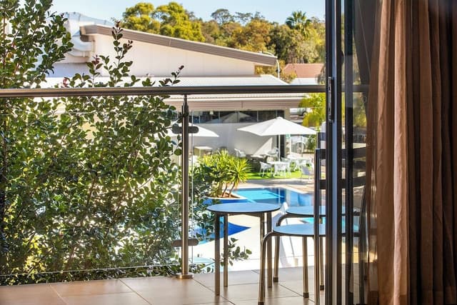 Suite, Multiple Beds, Pool View