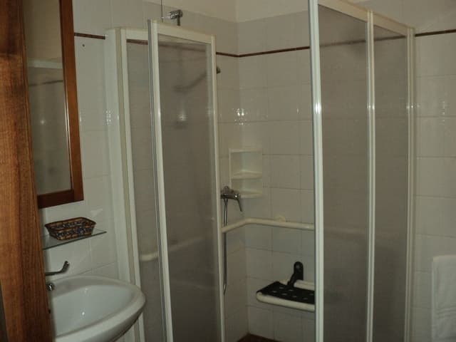 Comfort Room, 1 Queen Bed