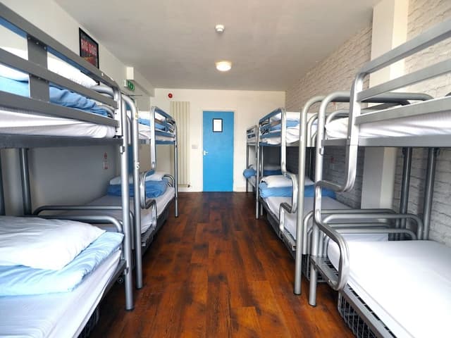 Bed in 10 Bed Mixed Dorm, Ensuite