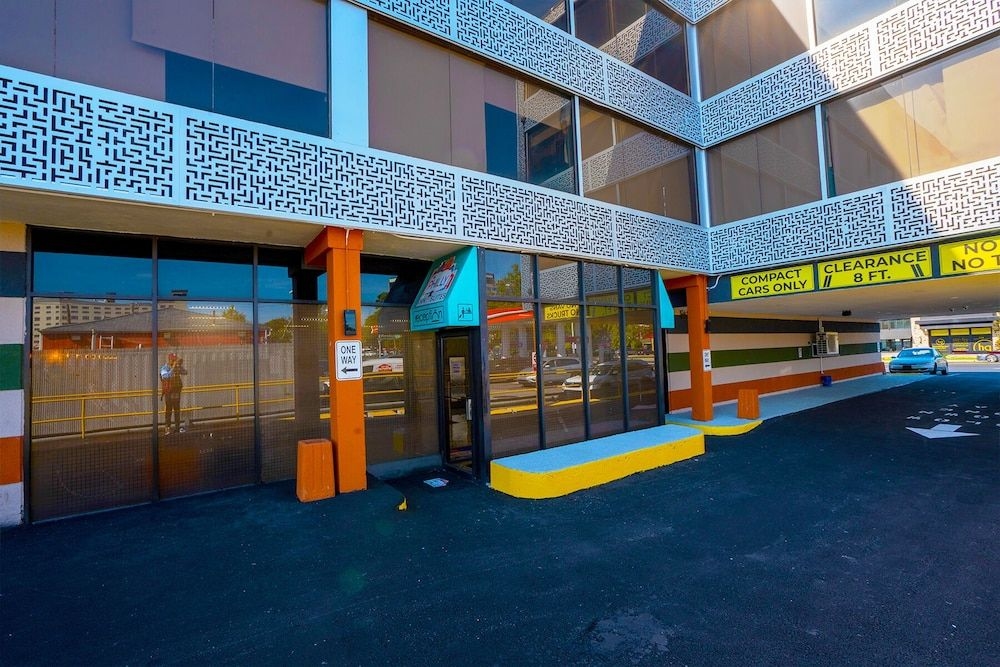 North American Motor Inn4