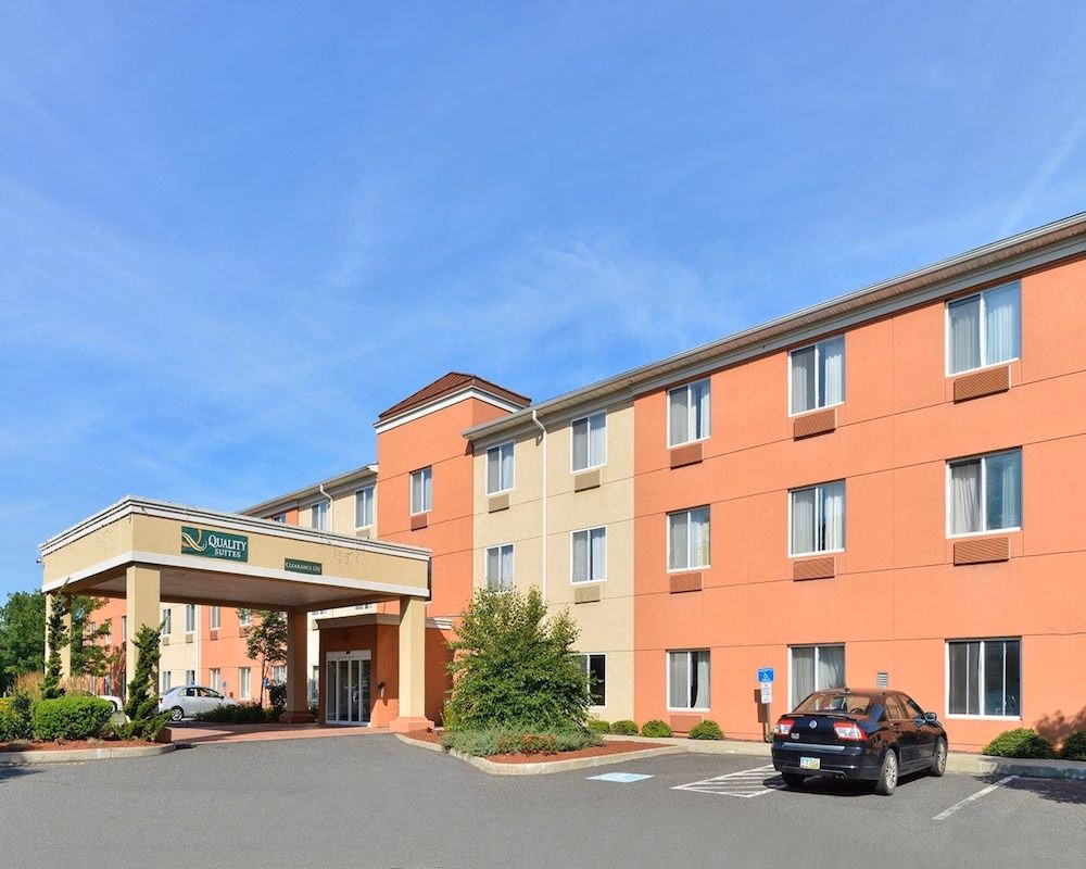 Quality Suites Stratford1