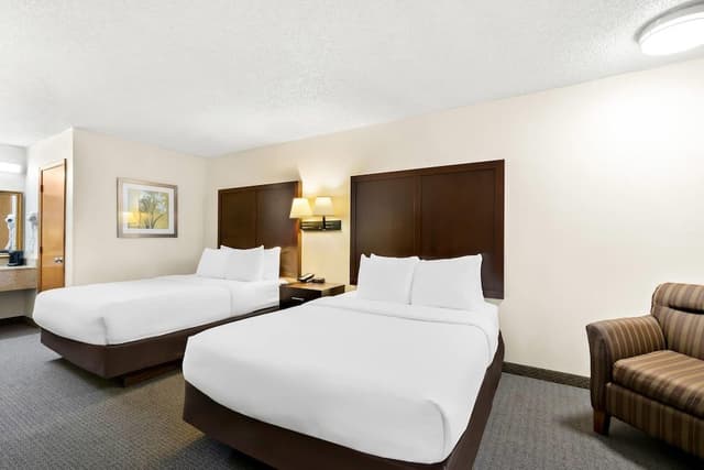 Standard Room, 2 Queen Beds, Non Smoking
