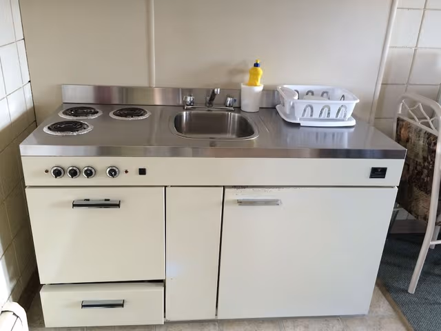 Standard Room, 1 Queen Bed, Non Smoking, Kitchenette