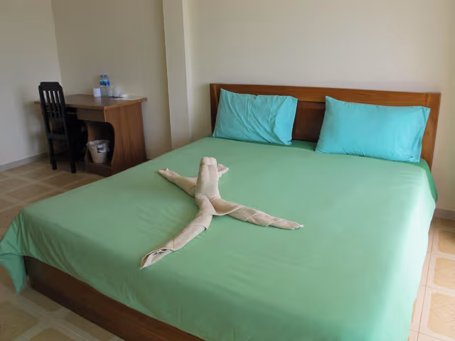 Economy Room