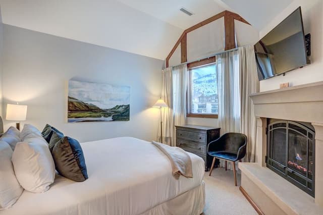 Room, 2 Bedrooms, Valley View (Residence)
