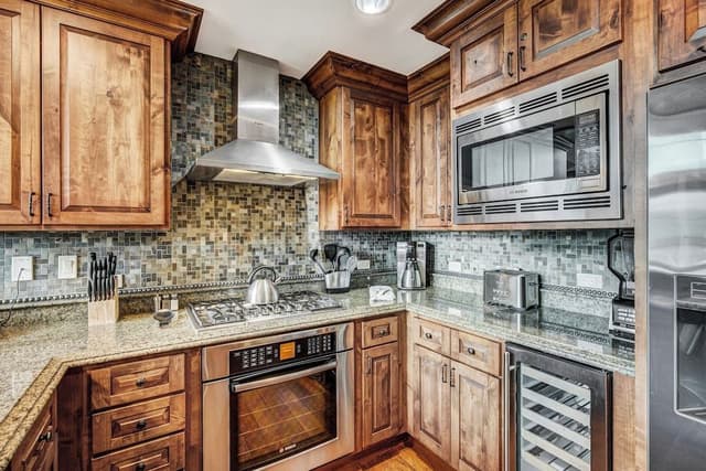 Room, 3 Bedrooms, Valley View (Residence)