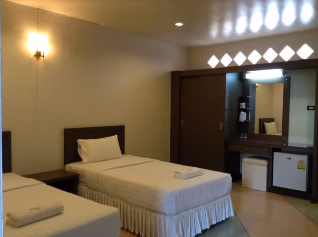 Standard Twin Room